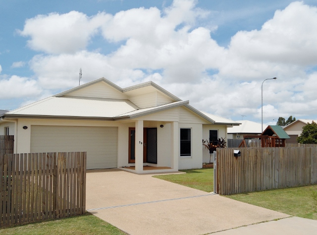 29 STEPHANIE STREET, RASMUSSEN, 4815